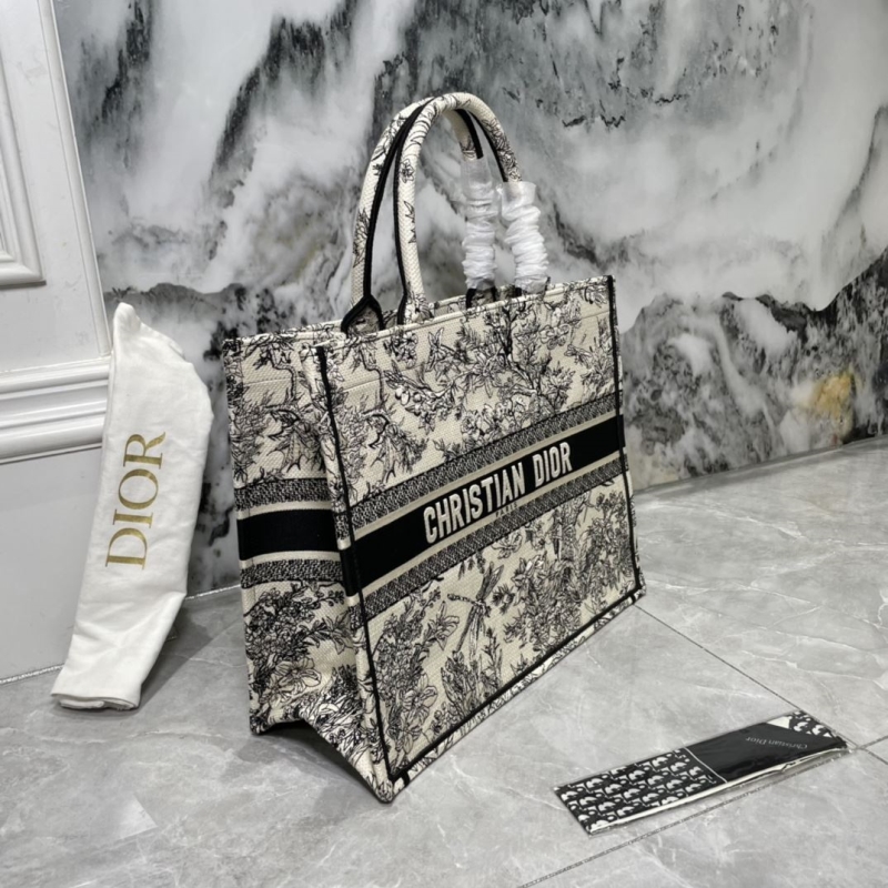 Dior Shopping Bags